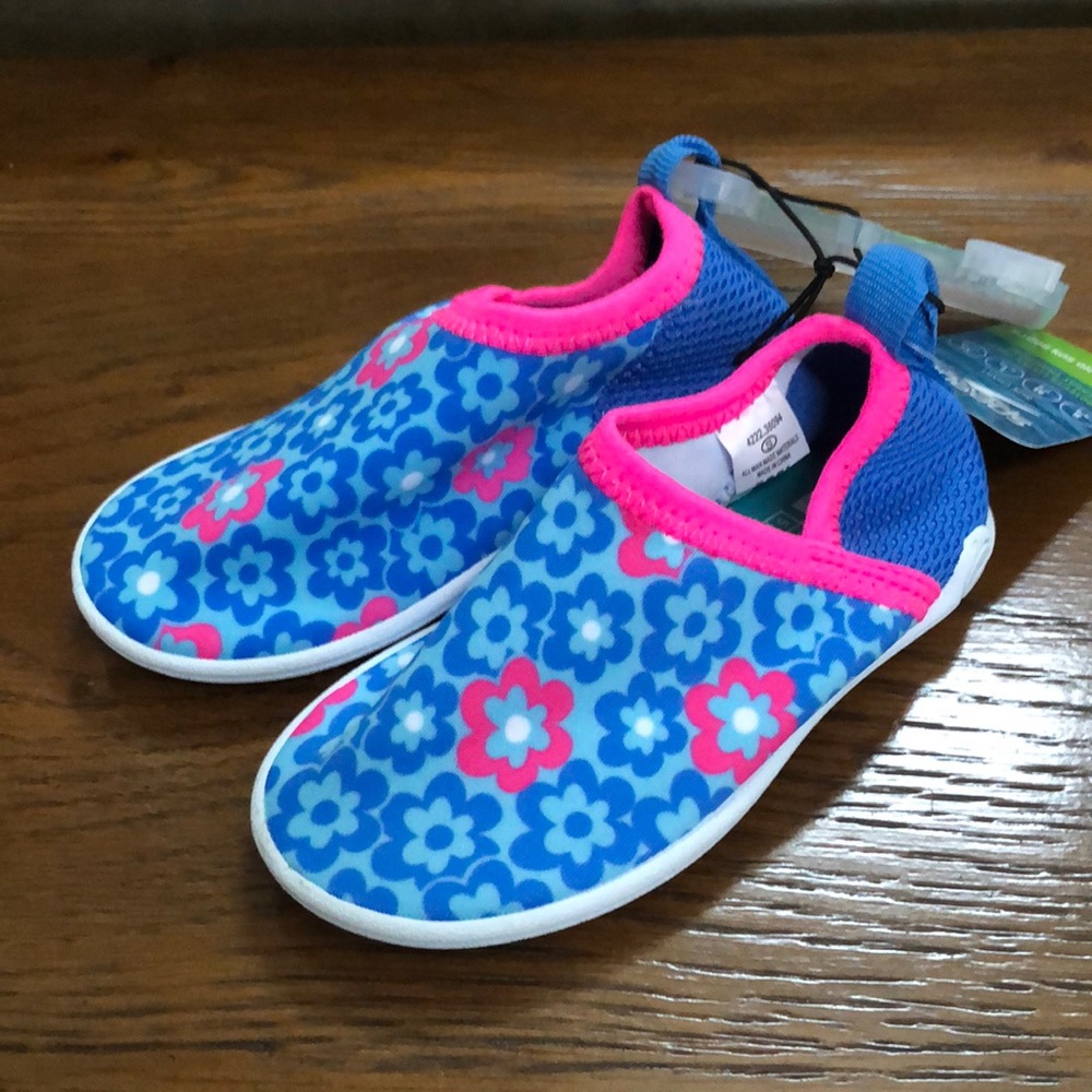 New girls Speedo water shoes.  Size S 5-6.  Blue & pink with flowers.